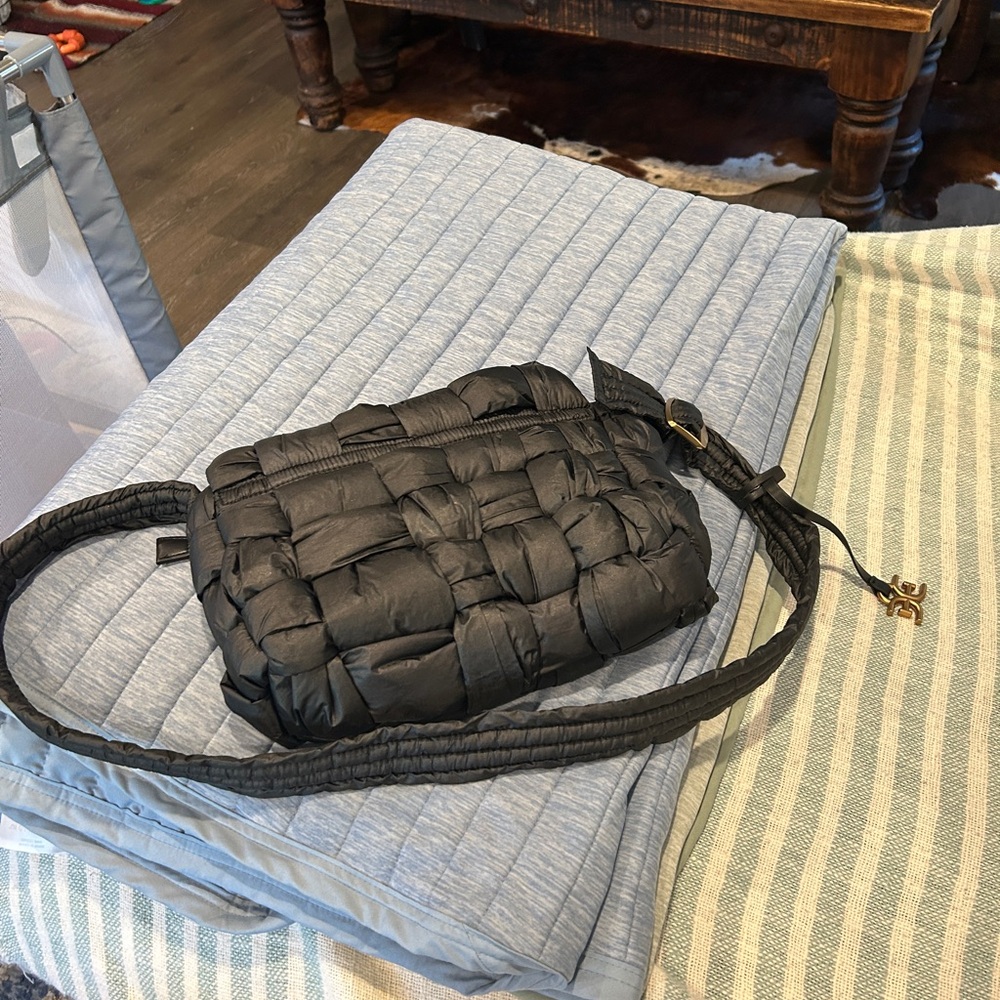Elcie Woven Messenger Bag
Sam Edelman Color Black - Picture 2 of 6